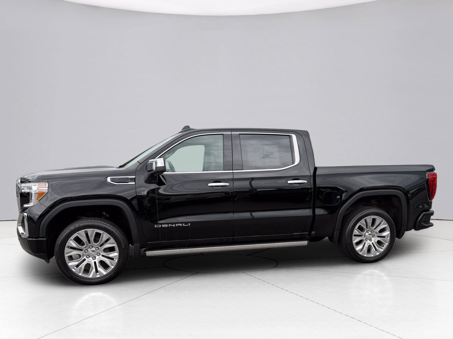 Used 2022 GMC Sierra 1500 Denali w/ Denali Premium Package AWD/4WD image 3