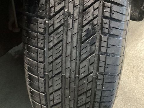 Used 2019 Chrysler Pacifica Limited w/ Advanced Safetytec Group image 18