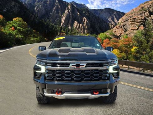 Used 2024 Chevrolet Silverado 1500 ZR2 w/ Technology Package AWD/4WD image 6