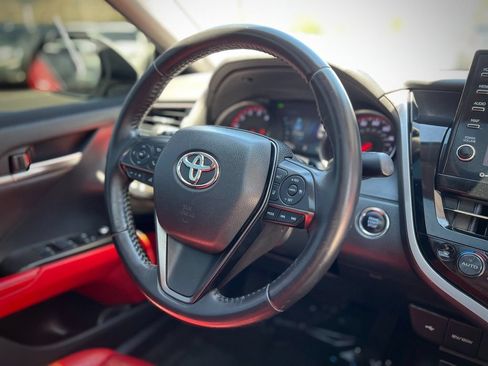 Used 2022 Toyota Camry XSE w/ Carpet Mat Package (TMS) FWD image 11