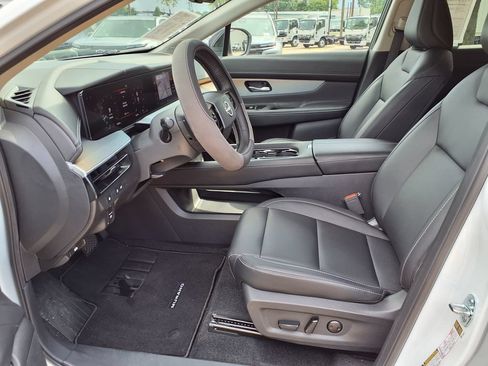 Used 2025 Nissan Murano SL AWD/4WD image 17