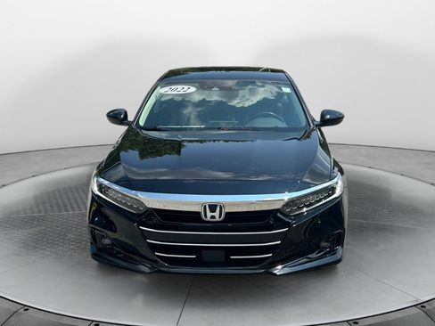 Used 2022 Honda Accord Touring image 2