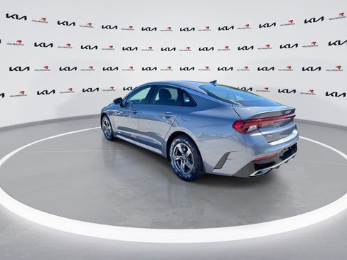 Used 2022 Kia K5 LXS FWD image 6