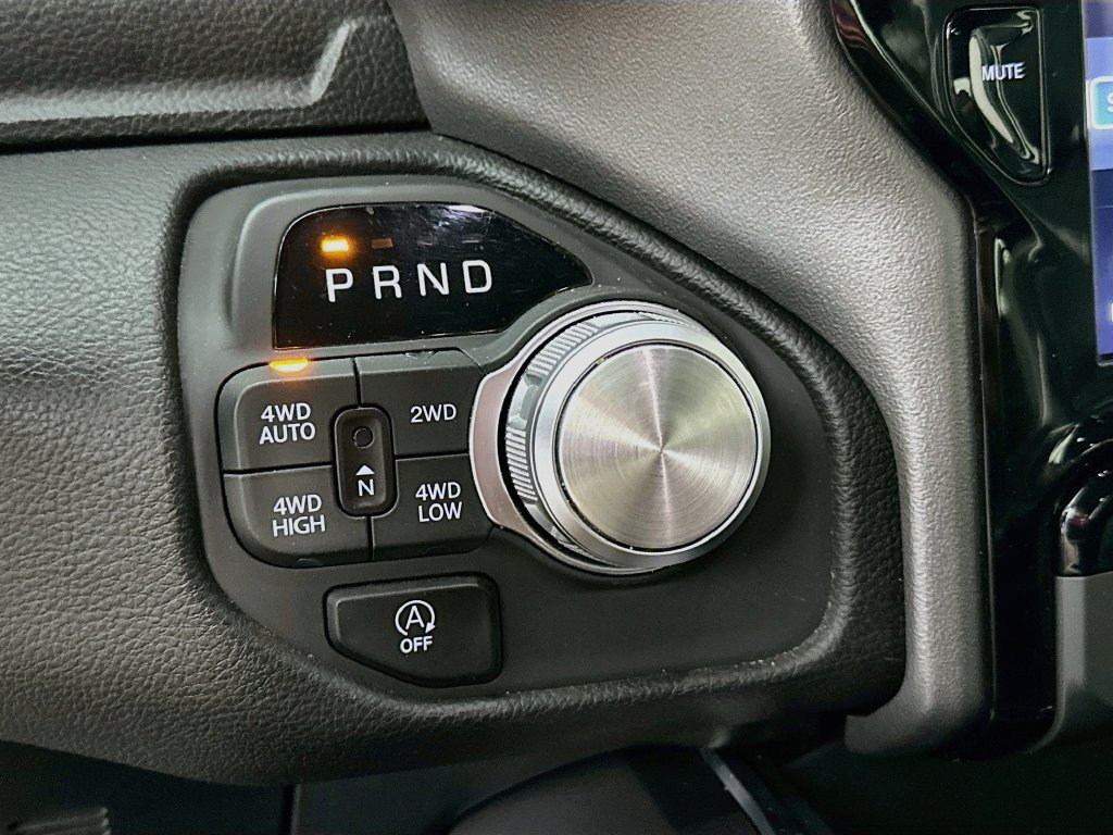 Certified 2025 RAM 1500 Laramie AWD/4WD image 27
