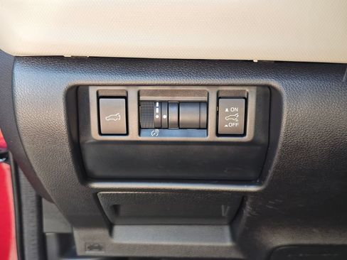 Used 2026 Subaru Forester Premium AWD/4WD image 24