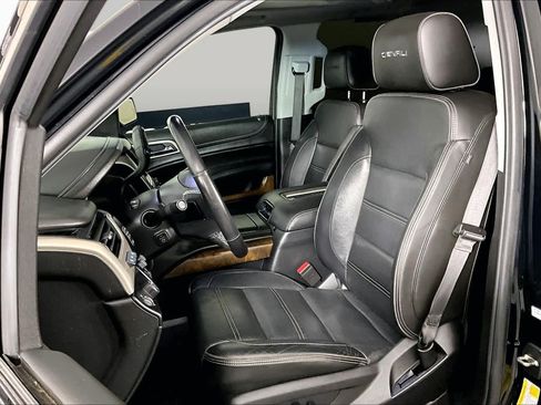 Used 2019 GMC Yukon Denali w/ Denali Ultimate Package RWD image 8