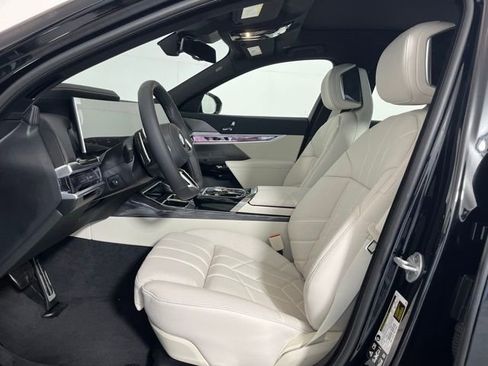 New 2026 BMW 740i xDrive 740i xDrive image 11