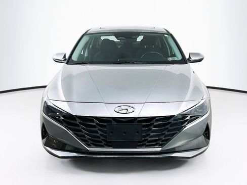 Certified 2022 Hyundai Elantra SEL w/ Convenience + Premium Package image 2