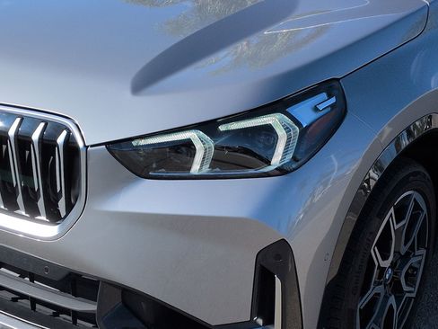 Used 2025 BMW X1 xDrive28i w/ Technology Package image 6