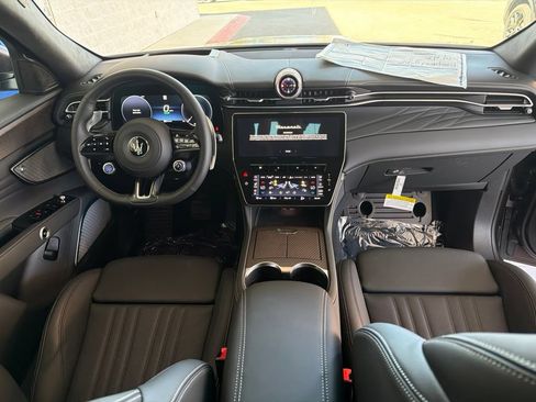 Certified 2025 Maserati Grecale Folgore AWD/4WD image 15