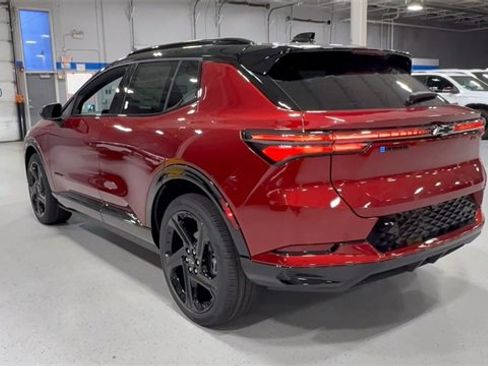 New 2026 Chevrolet Equinox EV RS image 9