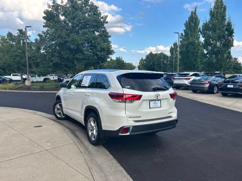Used 2018 Toyota Highlander Limited AWD/4WD image 5