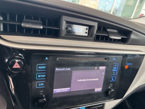 Used 2018 Toyota Corolla LE image 7