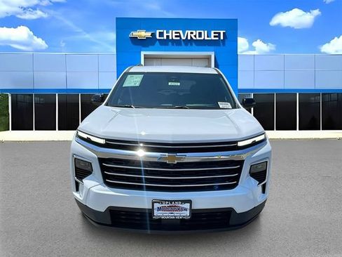 New 2026 Chevrolet Traverse LT w/ LPO, Floor Liner Package FWD image 8