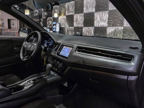 Used 2022 Honda HR-V Sport image 12