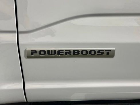 Used 2025 Ford F150 Lariat w/ Equipment Group 501A Mid image 22