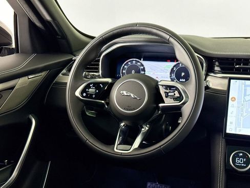 Certified 2025 Jaguar F-PACE R-Dynamic S image 20