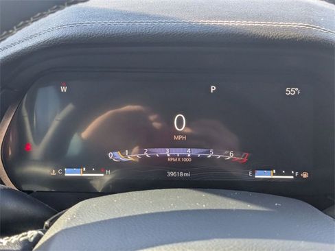 Used 2023 Jeep Grand Cherokee Limited w/ Black Appearance Package image 23