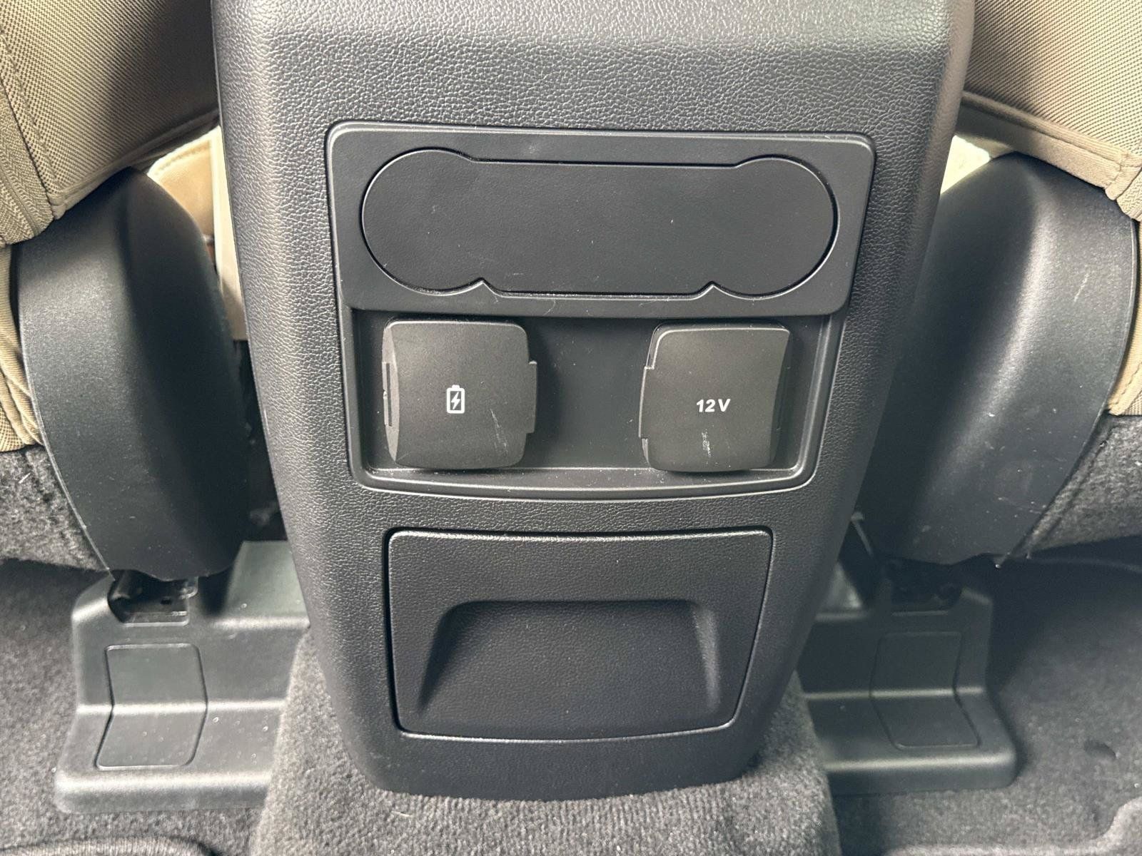Used 2023 Ford Explorer XLT RWD image 31