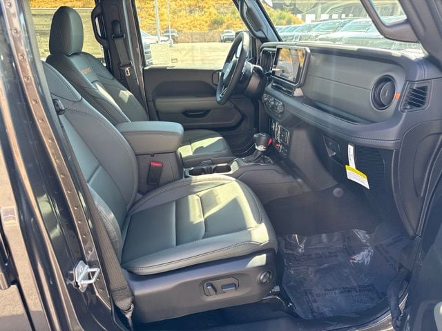 New 2026 Jeep Gladiator Mojave AWD/4WD image 25