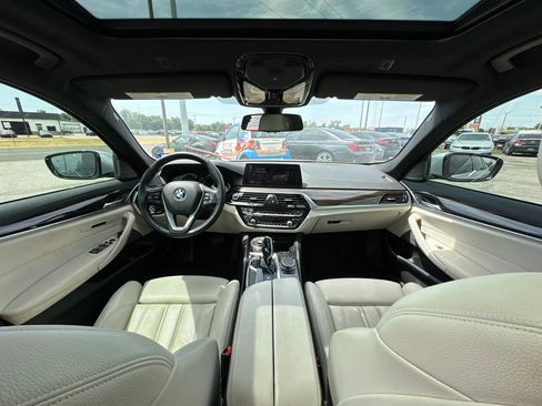 Used 2018 BMW 530e w/ Premium Package 2 RWD image 11