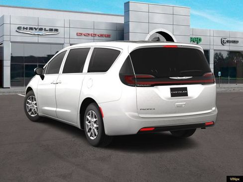 New 2025 Chrysler Pacifica Select FWD image 5