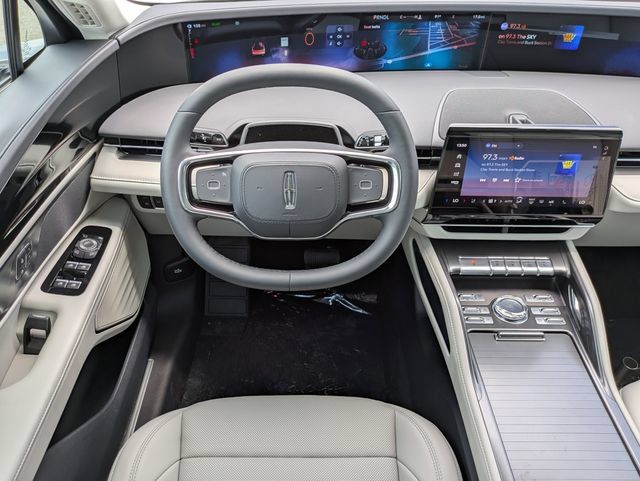 New 2026 Lincoln Nautilus Premier AWD/4WD image 16