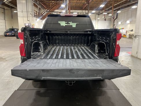 Used 2020 Chevrolet Silverado 1500 Custom w/ Custom Value Package AWD/4WD image 26