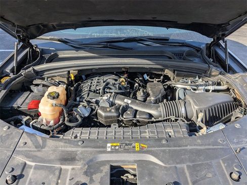 Used 2024 Jeep Grand Cherokee Altitude image 40