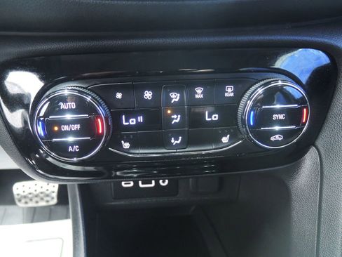 Used 2023 Buick Encore GX Select w/ Sport Touring Package AWD/4WD image 18