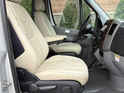Used 2012 Mercedes-Benz Sprinter 3500 image 29