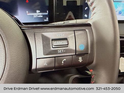 Certified 2025 Nissan Kicks SR image 14