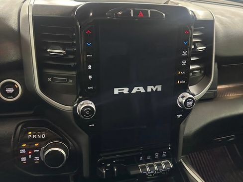 Used 2022 RAM 1500 Big Horn AWD/4WD image 19