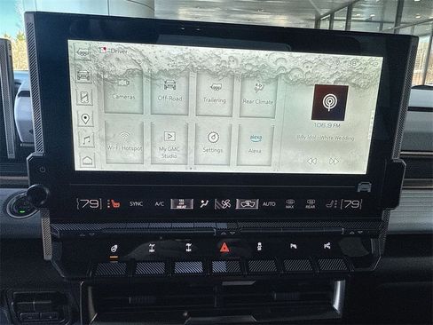 Certified 2024 GMC Hummer EV 3X w/ Extreme Off-Road Package image 13