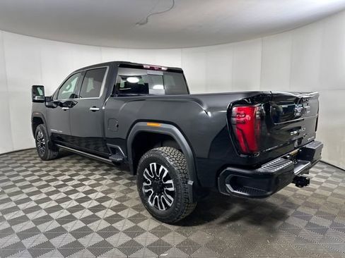 Used 2024 GMC Sierra 2500 Denali Ultimate image 5