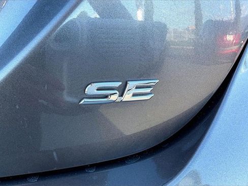 Used 2022 Toyota Camry SE image 23