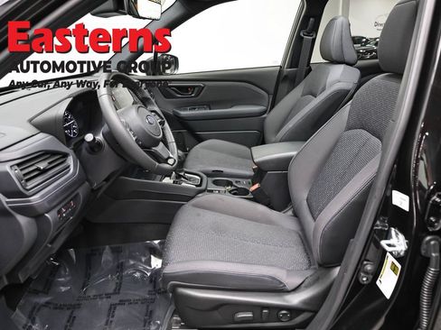 Used 2025 Subaru Forester Premium AWD/4WD image 14