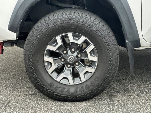 Used 2023 Toyota Tacoma TRD Off-Road image 34