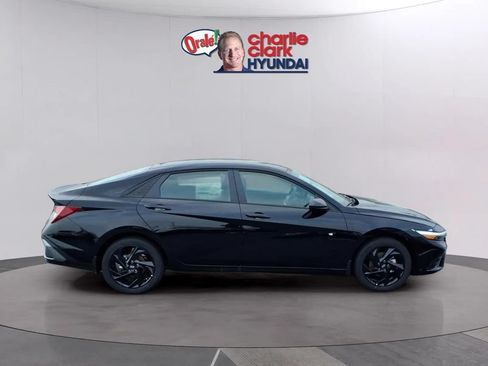New 2026 Hyundai Elantra Sport FWD image 6