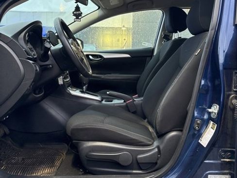 Certified 2019 Nissan Sentra S image 5