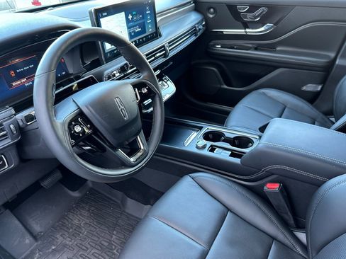 New 2025 Lincoln Corsair Reserve w/ Equipment Group 202A image 9