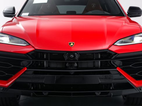 Used 2025 Lamborghini Urus SE AWD/4WD image 9