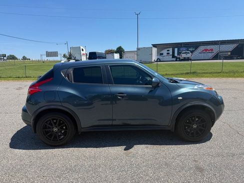 Used 2011 Nissan Juke SL AWD/4WD image 6