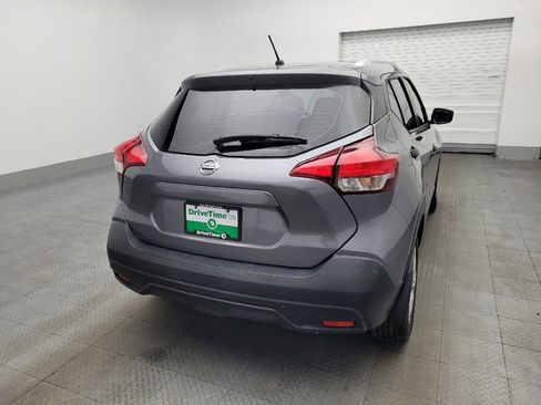 Used 2018 Nissan Kicks S image 7