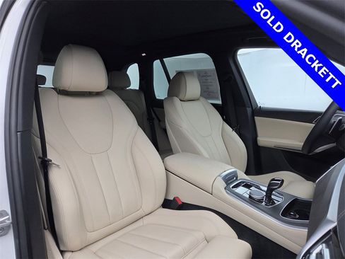 Certified 2022 BMW X5 sDrive40i w/ Premium Package image 11