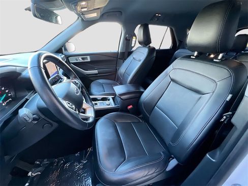 Used 2023 Ford Explorer Limited w/ Equipment Group 301A image 21