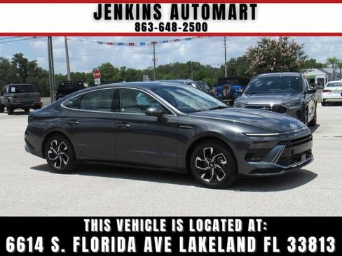 Used 2025 Hyundai Sonata SEL FWD image 1
