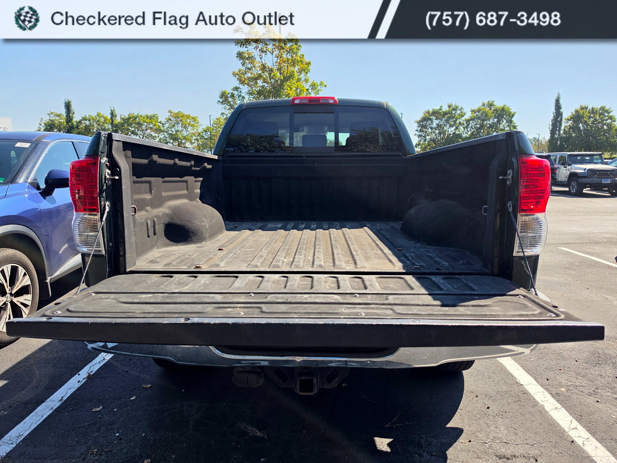 Used 2012 Toyota Tundra 4x4 Double Cab w/ Tow Pkg image 7