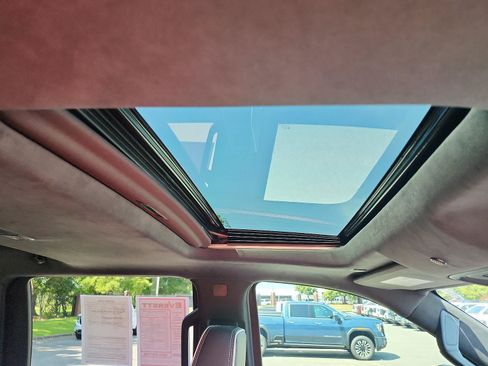 Certified 2025 GMC Sierra 1500 AT4X AWD/4WD image 10