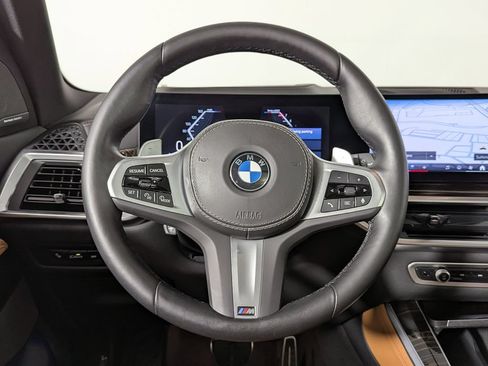Used 2025 BMW X5 xDrive40i w/ M Sport Package AWD/4WD image 35